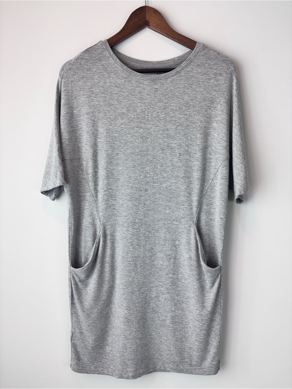 Lou & Grey Heather Gray Short-Sleeve Pocket Tee